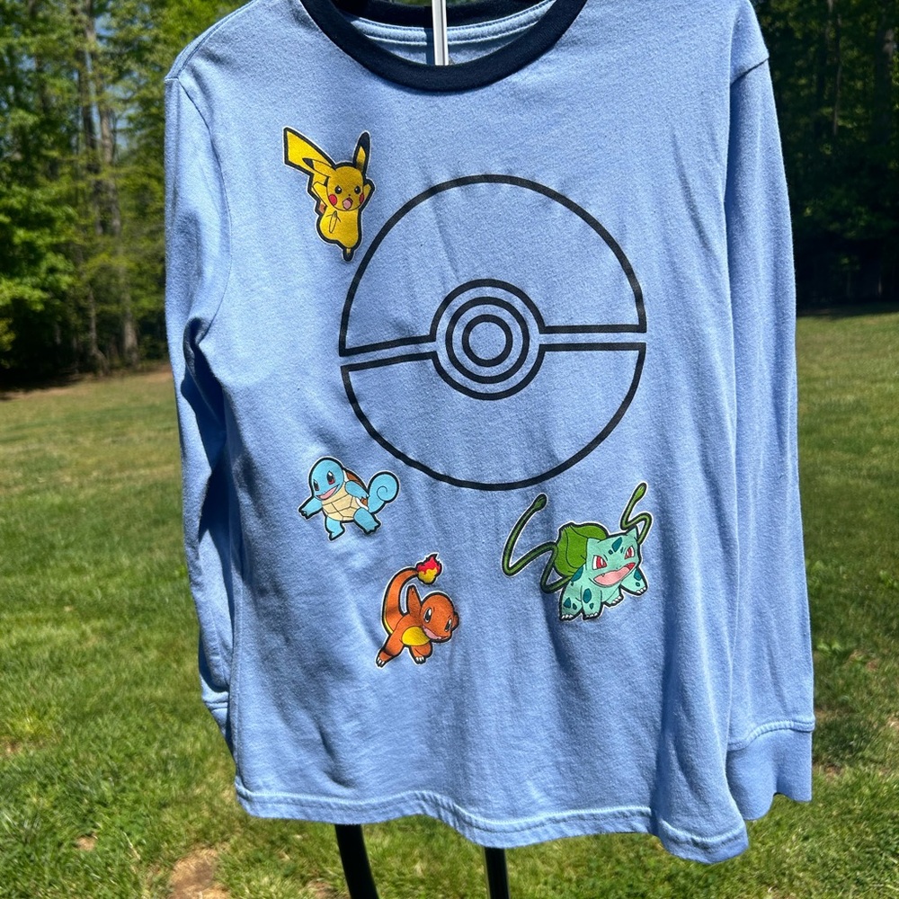 Pokémon long sleeve light blue t-shirt in great condition boys (m) size 8